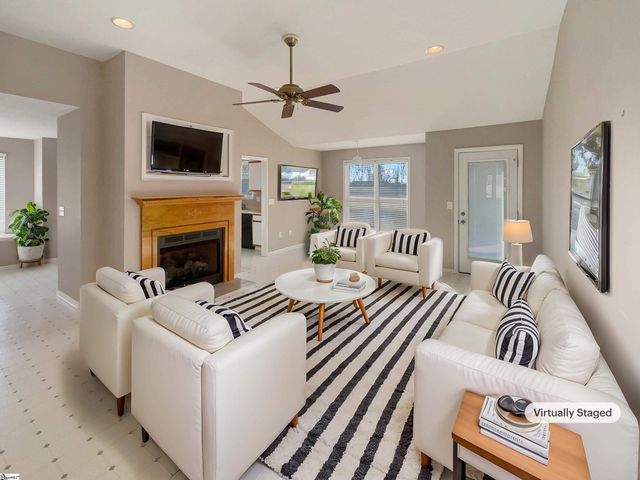 117 Dark Wood Court, Woodruff, SC 29388