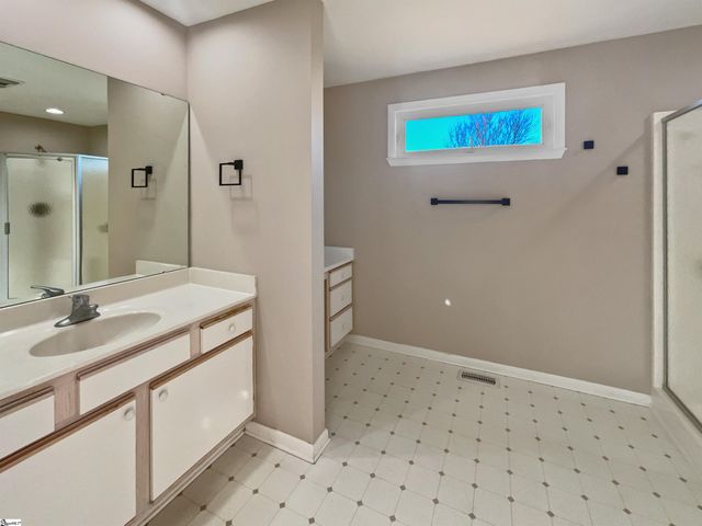 117 Dark Wood Court, Woodruff, SC 29388