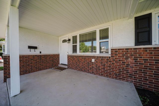 2699 Eugene Avenue, Grove City, OH 43123