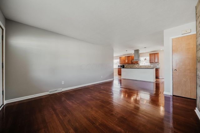 2699 Eugene Avenue, Grove City, OH 43123