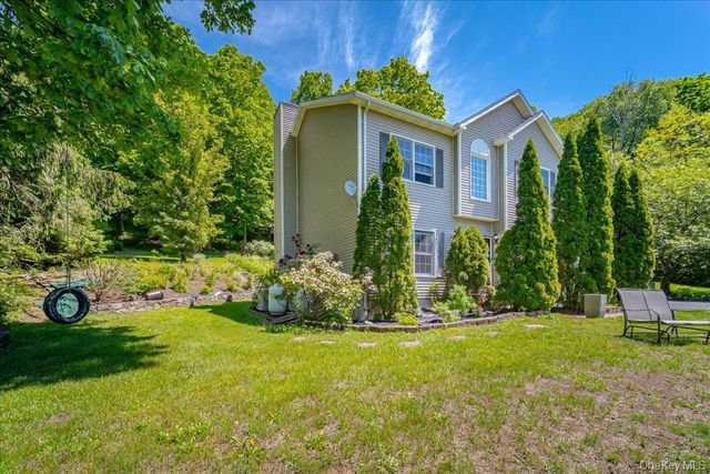 104 Wiccopee Road, Putnam Valley, NY 10579