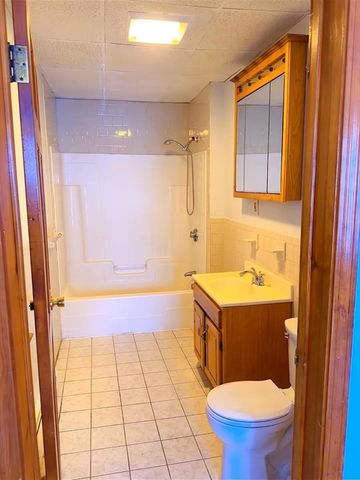 29 Hancock St 2, Brockton, MA 02301