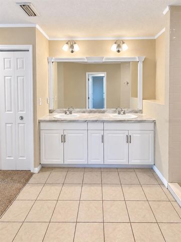 1912 ELK SPRING DRIVE, Brandon, FL 33511