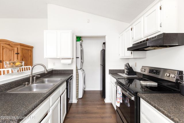 9472 Village Pointe, Olive Branch, MS 38654