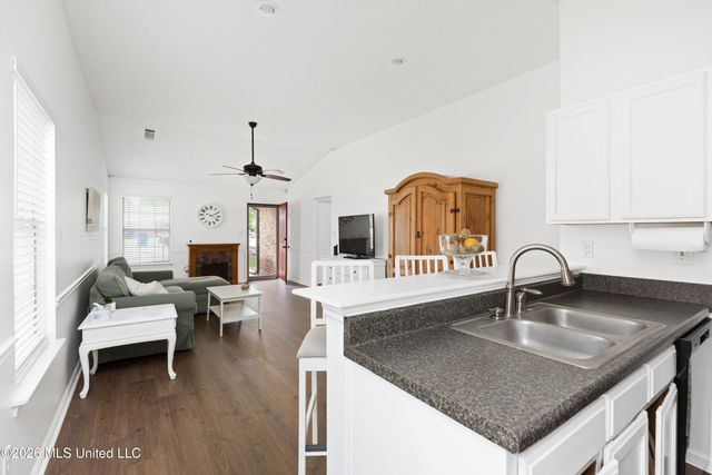 9472 Village Pointe, Olive Branch, MS 38654