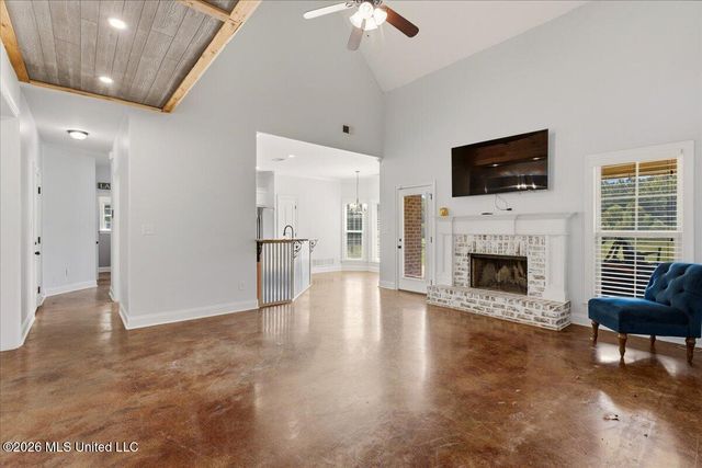 9567 Holly Springs Road, Hernando, MS 38632