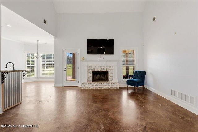 9567 Holly Springs Road, Hernando, MS 38632