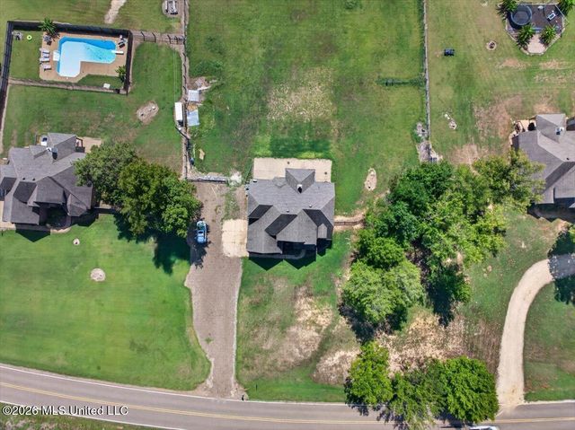 9567 Holly Springs Road, Hernando, MS 38632
