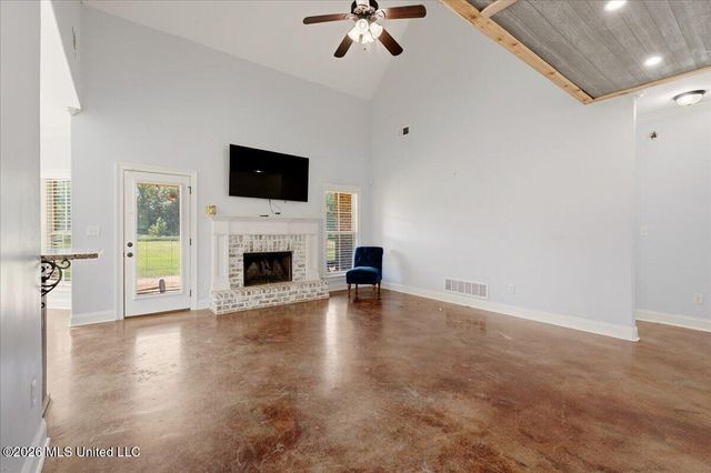 9567 Holly Springs Road, Hernando, MS 38632