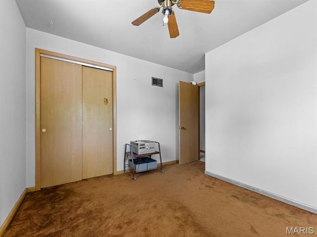 2216 Apple Bud Lane, St Louis, MO 63125