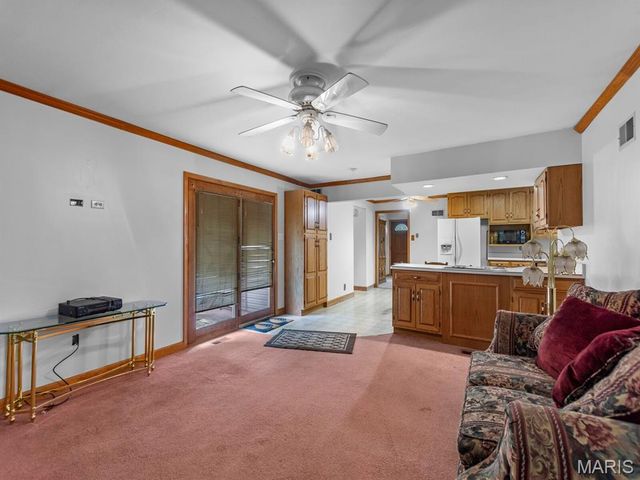 2216 Apple Bud Lane, St Louis, MO 63125