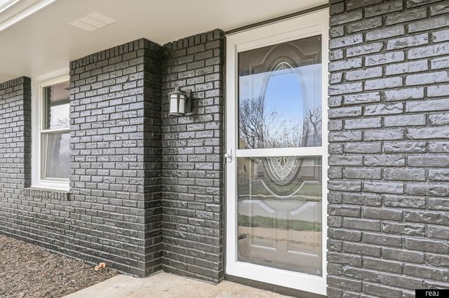 205 Wildwood Drive, Council Bluffs, IA 51503