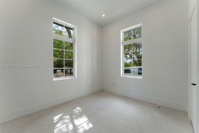 14100 Old Cutler Rd, Palmetto Bay, FL 33158