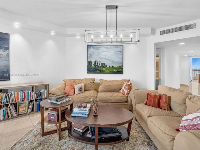 21205 Yacht Club Dr 2605, Aventura, FL 33180