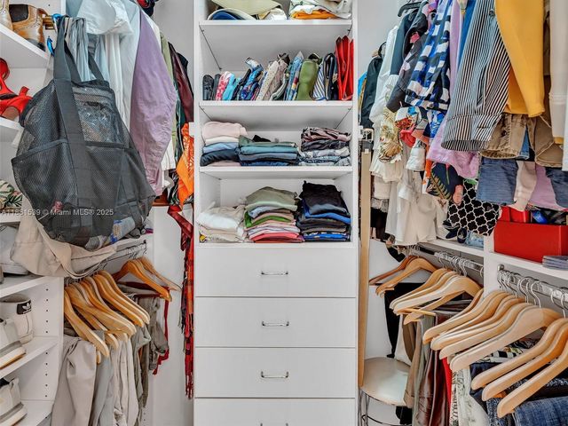 21205 Yacht Club Dr 2605, Aventura, FL 33180