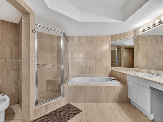 21205 Yacht Club Dr 2605, Aventura, FL 33180