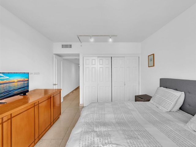 21205 Yacht Club Dr 2605, Aventura, FL 33180