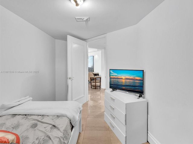 21205 Yacht Club Dr 2605, Aventura, FL 33180