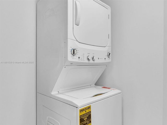 21205 Yacht Club Dr 2605, Aventura, FL 33180