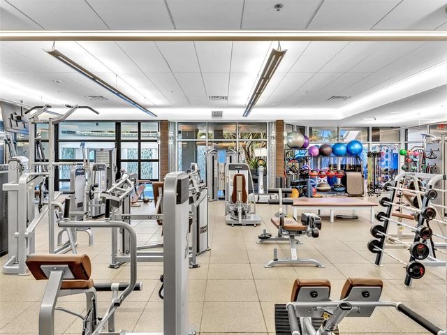 21205 Yacht Club Dr 2605, Aventura, FL 33180