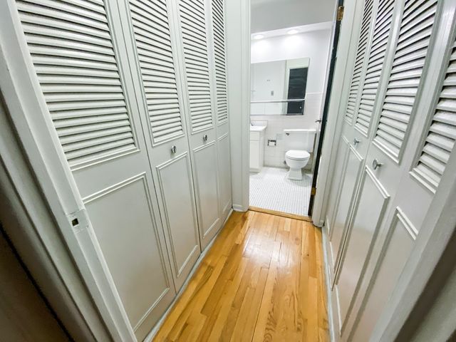 516 W Melrose Street 405, Chicago, IL 60657