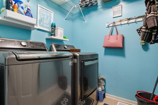 3004 Lone Tree Road, Bellevue, NE 68123