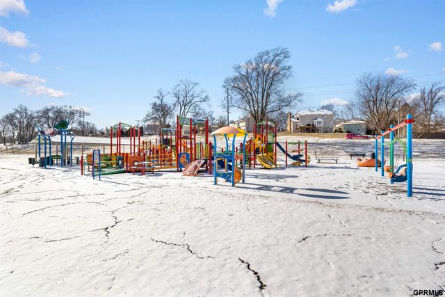 3004 Lone Tree Road, Bellevue, NE 68123