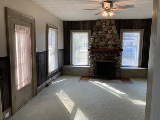 208 S Michigan Avenue, Vicksburg, MI 49097