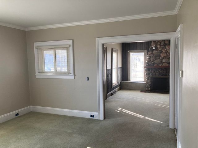 208 S Michigan Avenue, Vicksburg, MI 49097