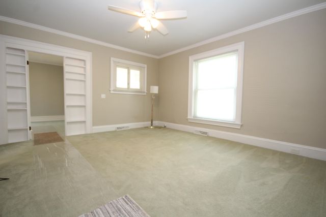 208 S Michigan Avenue, Vicksburg, MI 49097