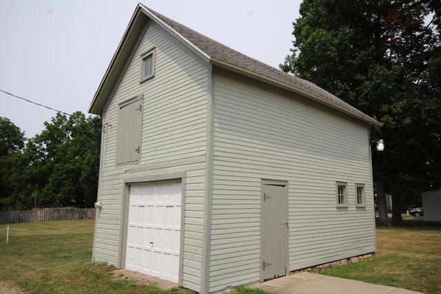 208 S Michigan Avenue, Vicksburg, MI 49097