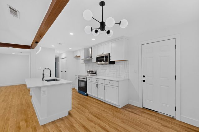 6000 Cool Springs Drive, Arlington, TX 76001