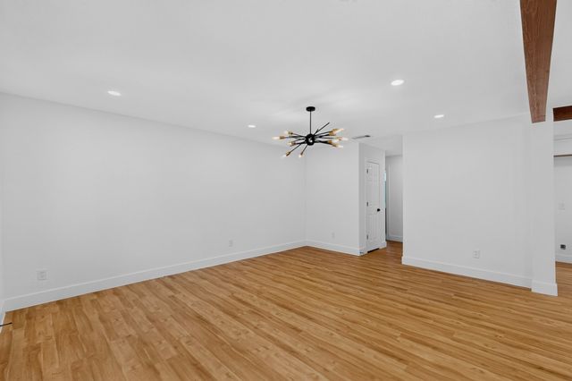 6000 Cool Springs Drive, Arlington, TX 76001