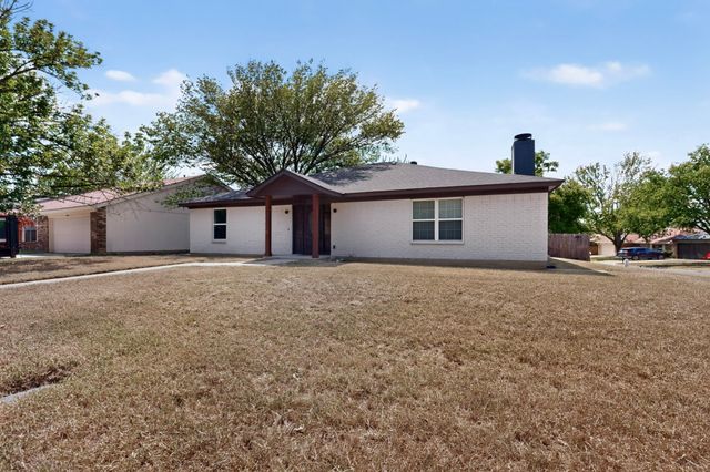 6000 Cool Springs Drive, Arlington, TX 76001