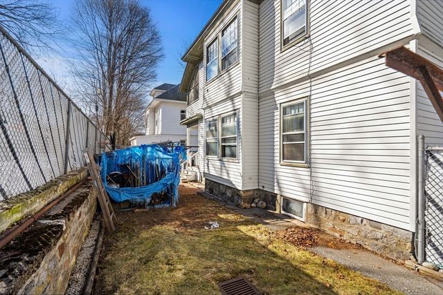 439-441 High St, Lawrence, MA 01841