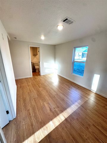 251 E Crow Street, Stephenville, TX 76401