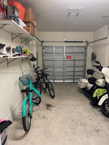 11064 W 33 way 11064, Hialeah Gardens, FL 33018