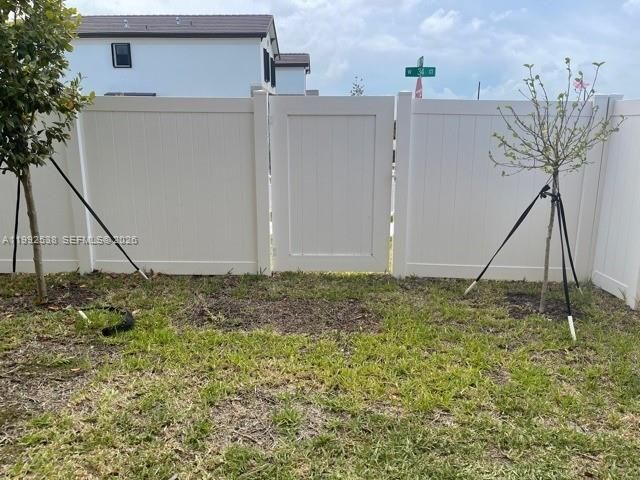 11064 W 33 way 11064, Hialeah Gardens, FL 33018