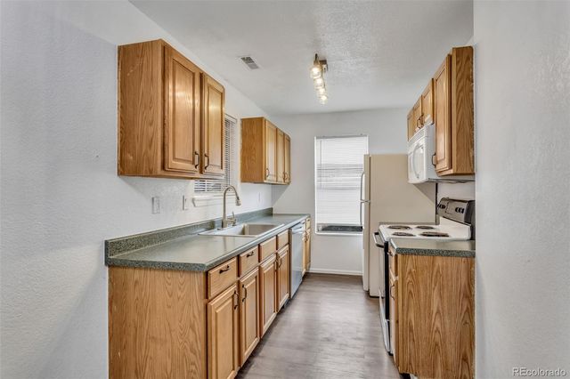 2277 S Buckley Road 102, Aurora, CO 80013