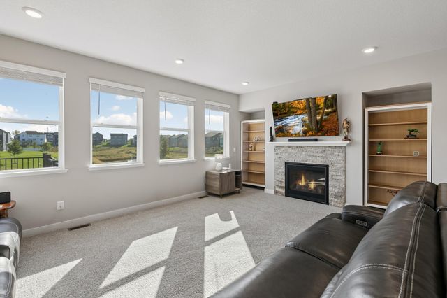 17248 Draft Horse Boulevard, Lakeville, MN 55044