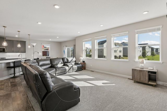 17248 Draft Horse Boulevard, Lakeville, MN 55044
