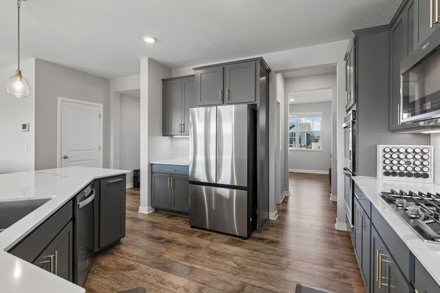 17248 Draft Horse Boulevard, Lakeville, MN 55044