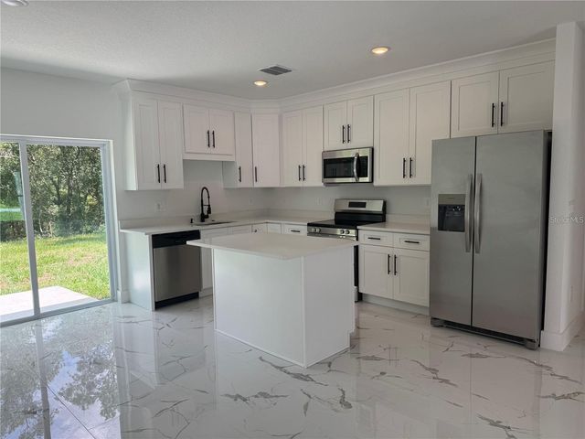 2019 W HAMSHIRE BLVD, Dunnellon, FL 34434