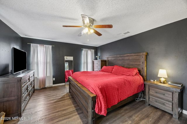 407 MOBY DICK Drive S, Jacksonville, FL 32218