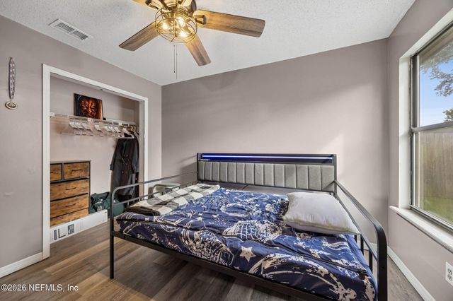 407 MOBY DICK Drive S, Jacksonville, FL 32218