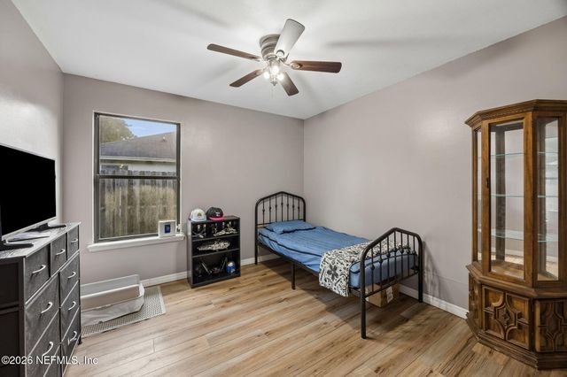 407 MOBY DICK Drive S, Jacksonville, FL 32218