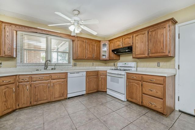 5212 WESTGATE Drive, Amarillo, TX 79106