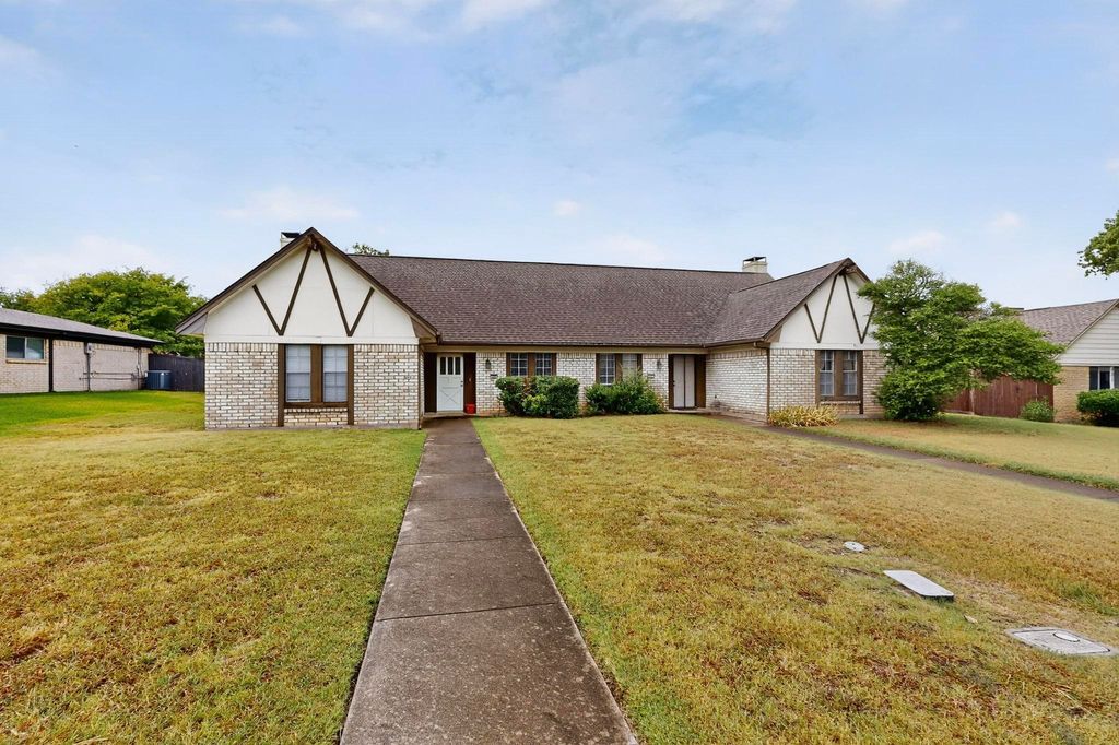 309 N Saint Johns Drive, Richardson, TX 75081