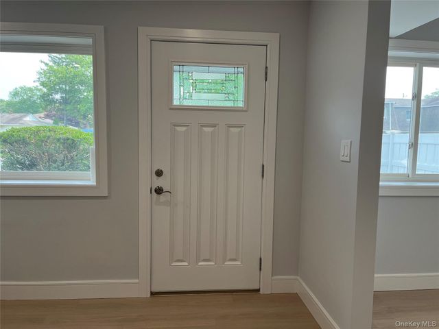 92 Storm Drive, Holtsville, NY 11742