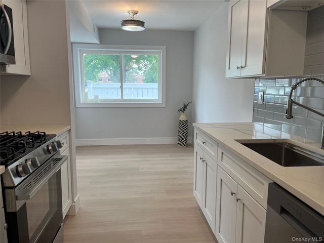 92 Storm Drive, Holtsville, NY 11742
